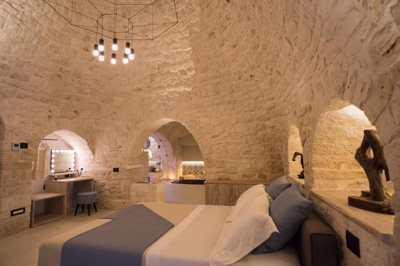 La Mandorla Luxury Trullo Bed & Breakfast Alberobello Exterior photo