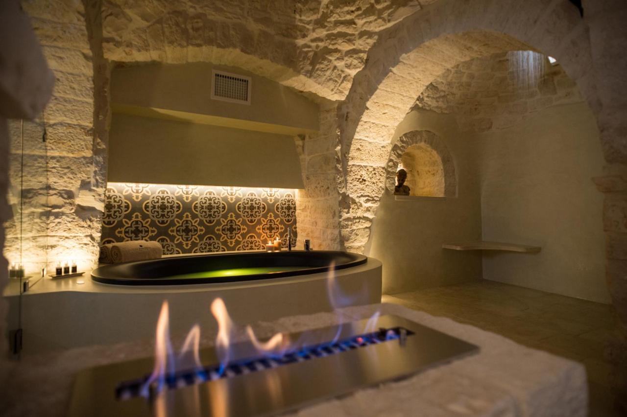 La Mandorla Luxury Trullo Bed & Breakfast Alberobello Exterior photo