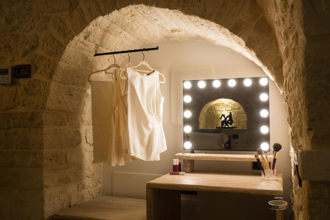 La Mandorla Luxury Trullo Bed & Breakfast Alberobello Exterior photo