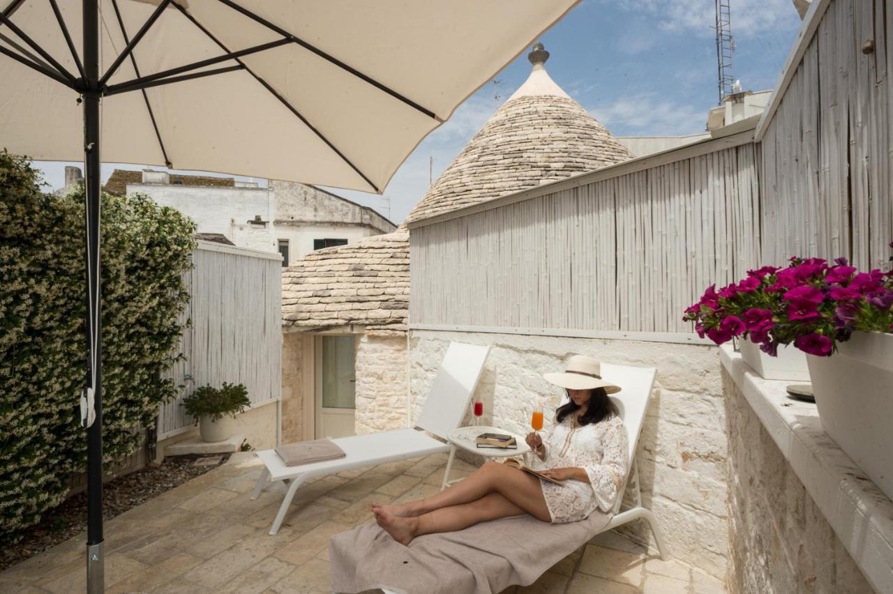 La Mandorla Luxury Trullo Bed & Breakfast Alberobello Exterior photo