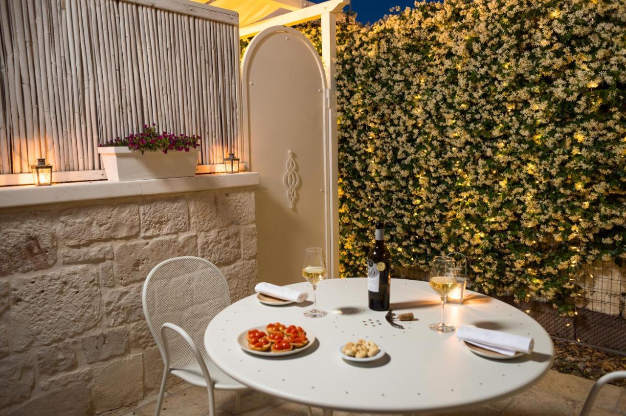 La Mandorla Luxury Trullo Bed & Breakfast Alberobello Exterior photo