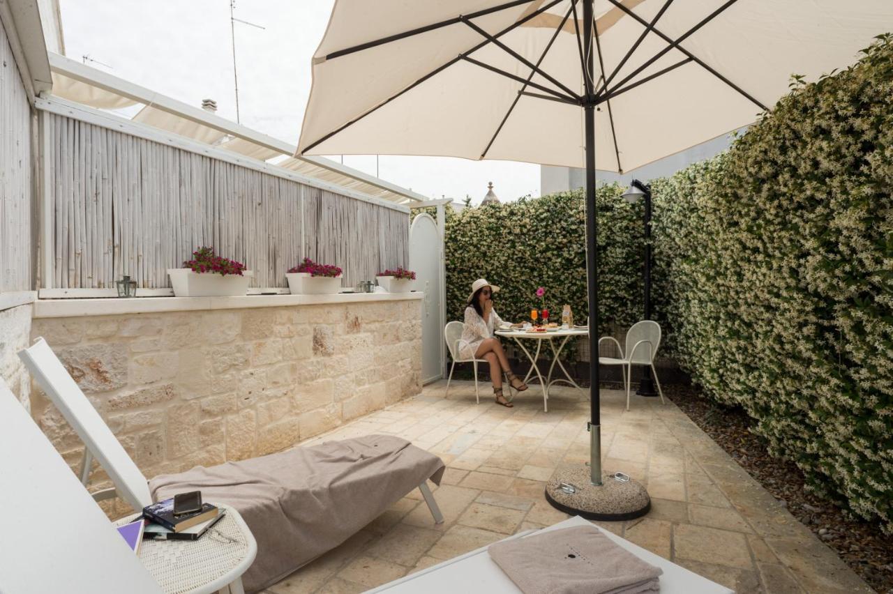 La Mandorla Luxury Trullo Bed & Breakfast Alberobello Exterior photo