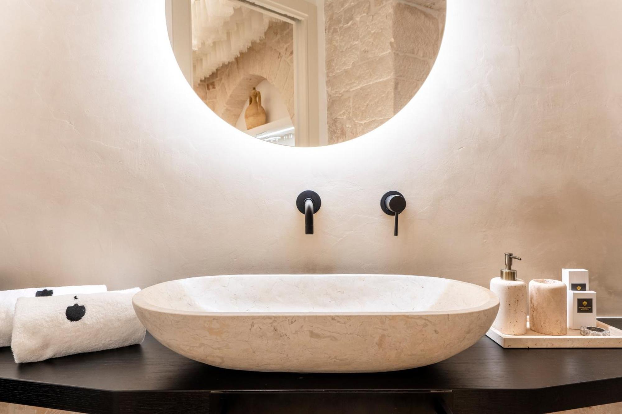 La Mandorla Luxury Trullo Bed & Breakfast Alberobello Exterior photo