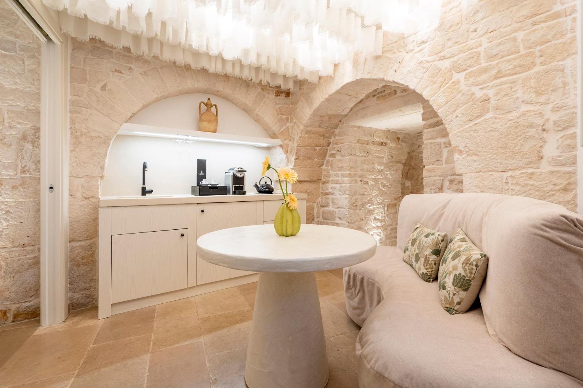 La Mandorla Luxury Trullo Bed & Breakfast Alberobello Exterior photo