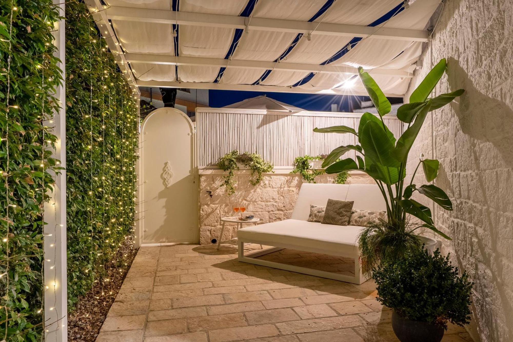 La Mandorla Luxury Trullo Bed & Breakfast Alberobello Exterior photo